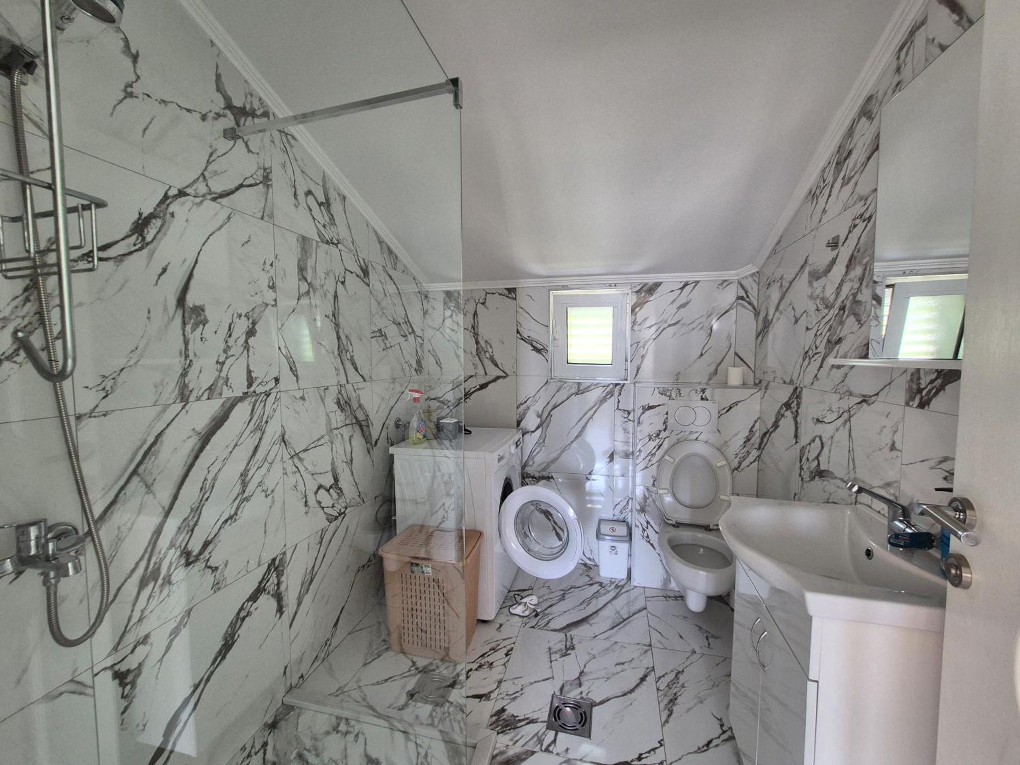 Cozy, Fully Equipped, Free Parking&Wifi, Quiet, 2Bd Apartment Podgorica Bagian luar foto